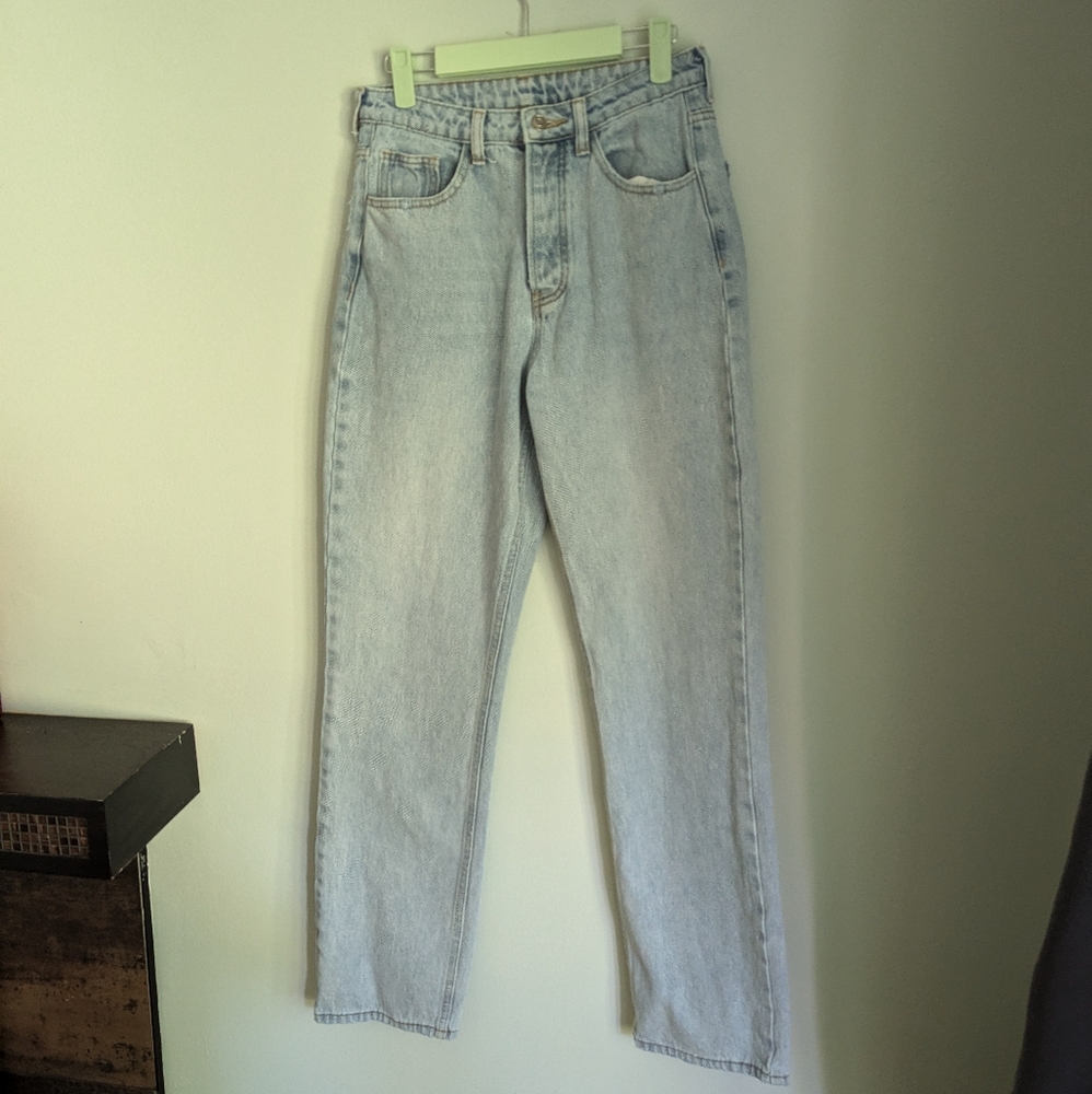 Shein Women's Size 4/28 Button Fly Tapered Leg Light Wash Cotton Blend Jeans 199